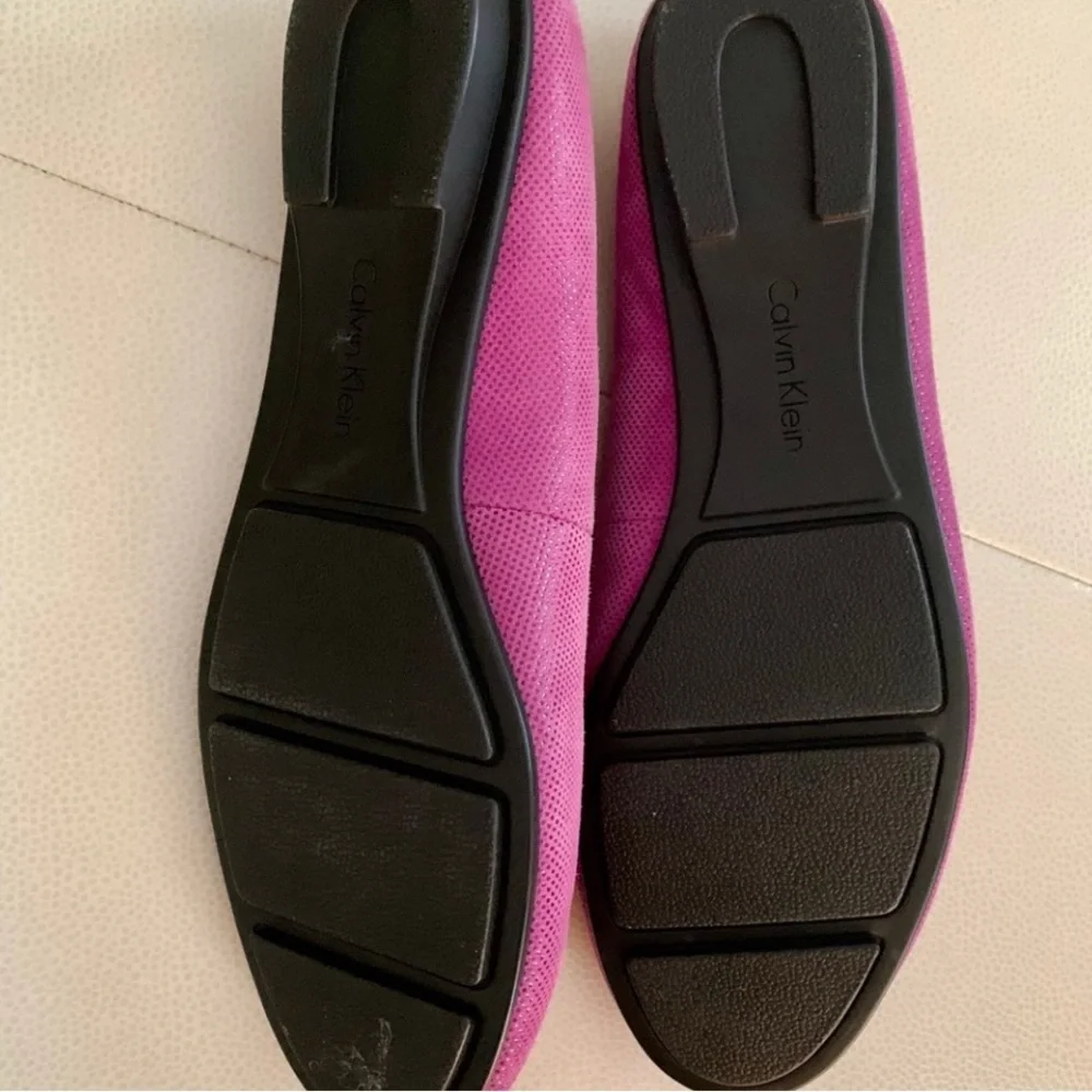 Calvin Klein Ballet Flats 7.5 Pink NWOT Round Toe Silver Disc Embellished Glam